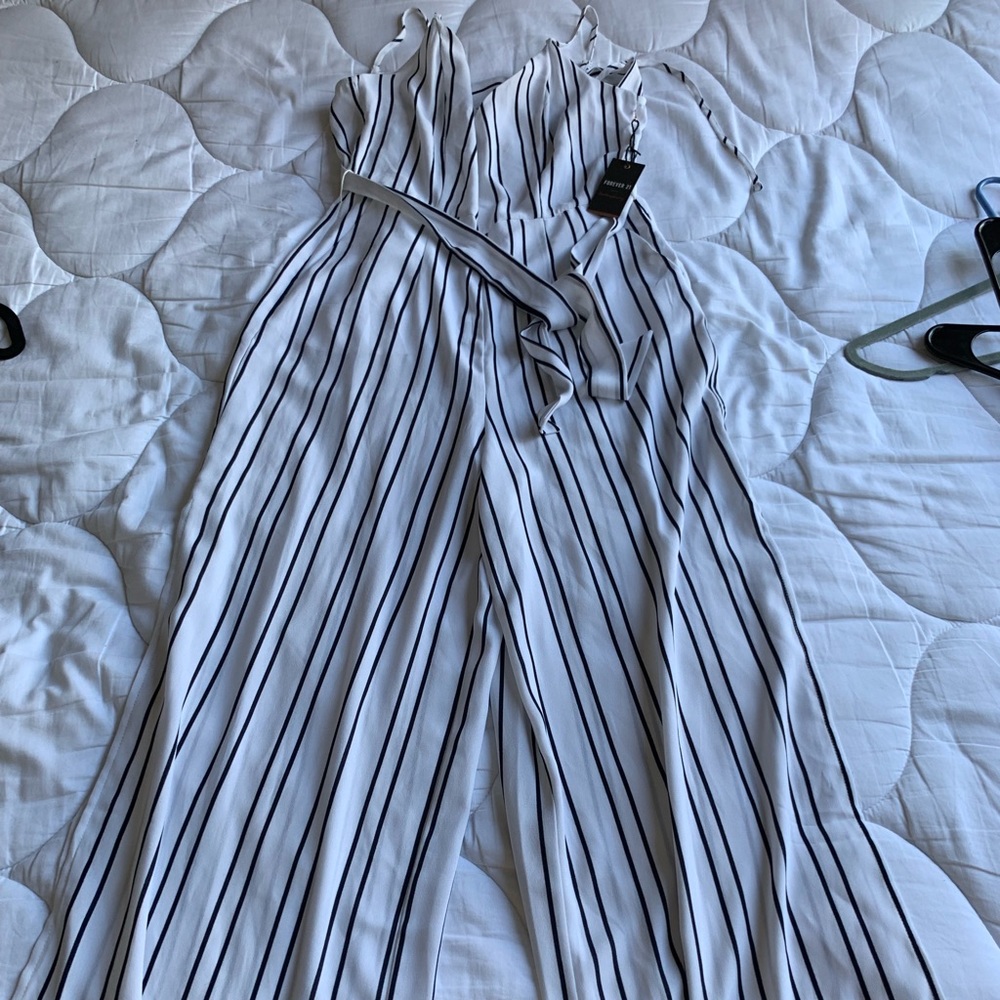 Forever 21 Size Small Jumpsuit